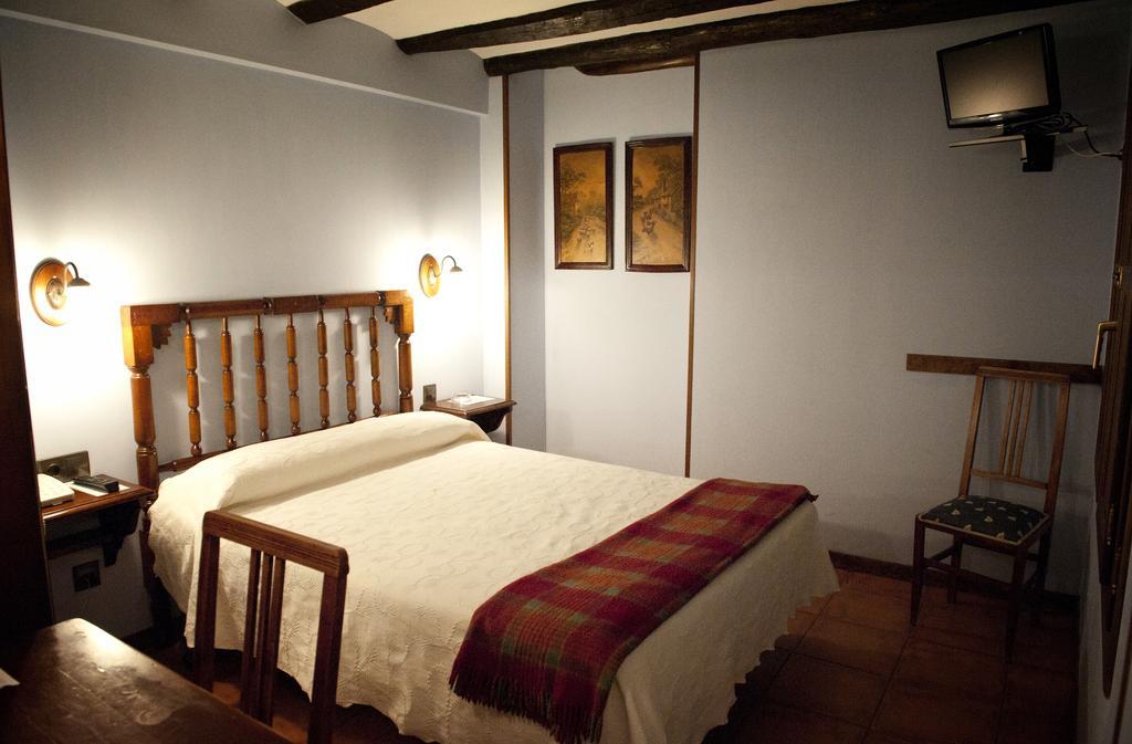 Hostal Santa Agueda Tarazona Habitación foto