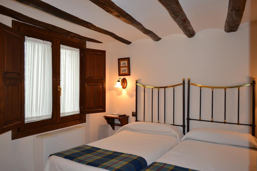 Hostal Santa Agueda Tarazona Habitación foto
